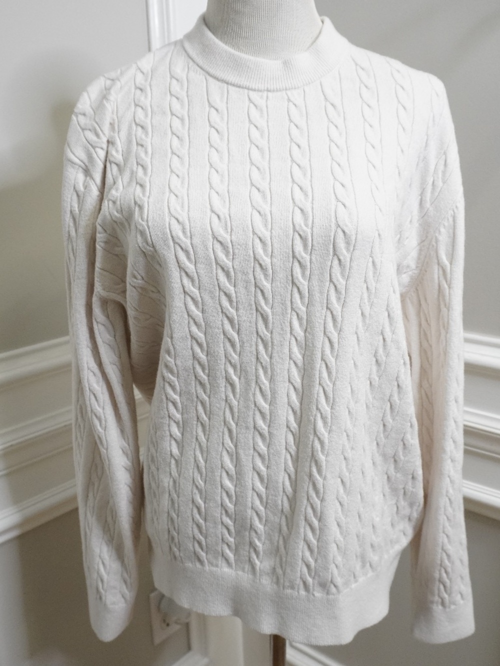 H&M REGULAR-FIT CABLE-KNIT SWEATER